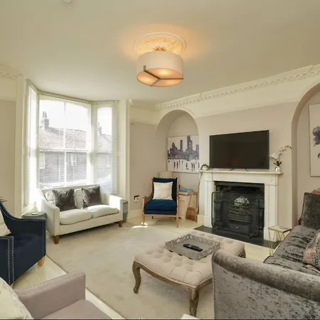 Cadogan House *