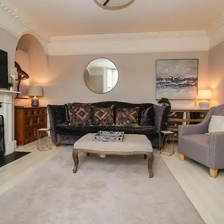 Cadogan House *