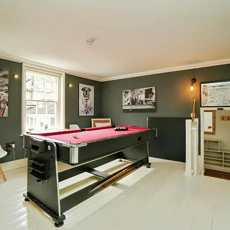 Cadogan House